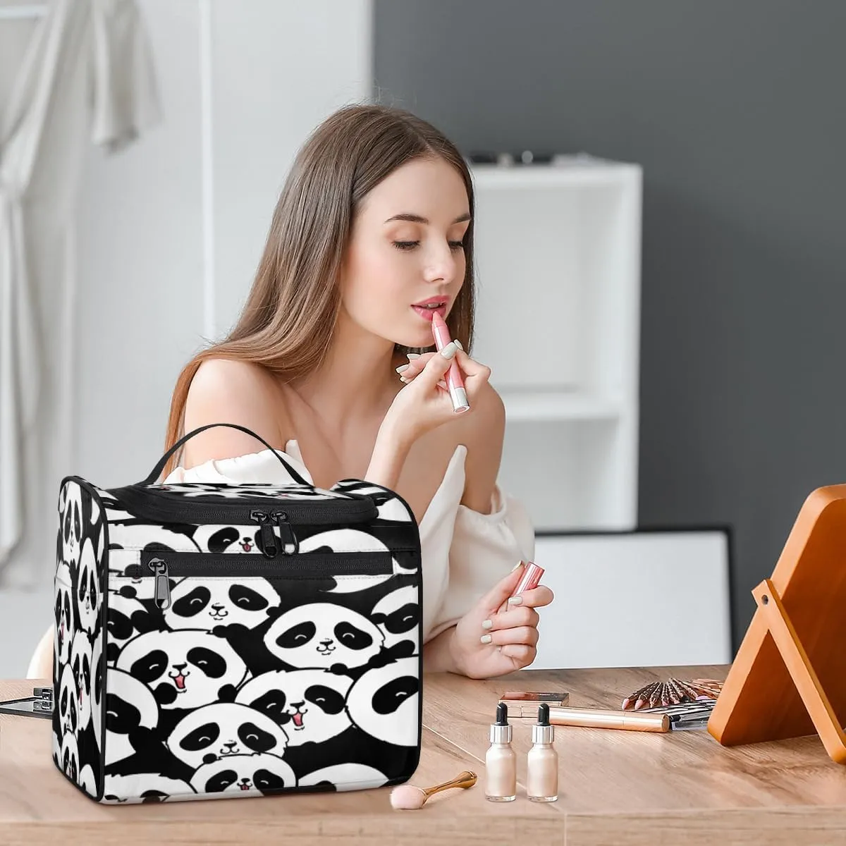 Animal Pandas Paint Hanging Toiletry Bag for Men Women Travel Cosmetic Makeup Organizer Bag Water Resistant Large Portable Wash Case for Accessories, Toiletries, Cosmetics