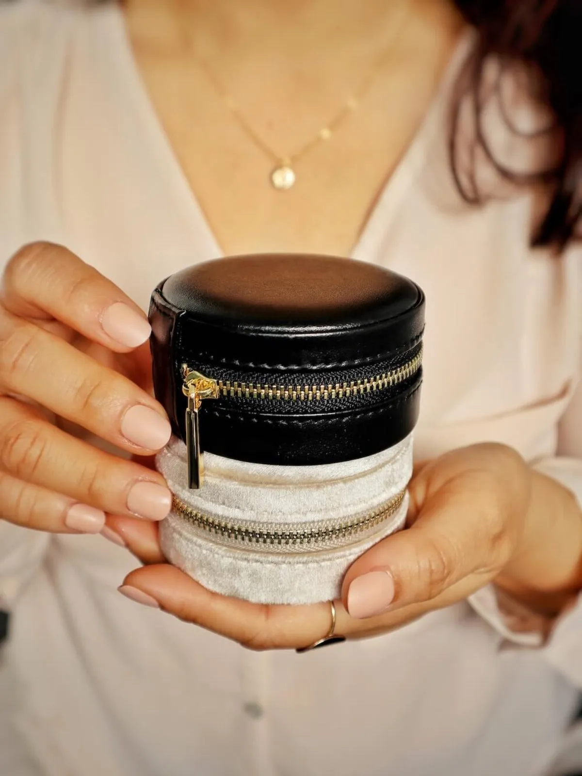 Ayr - Petite Round Jewellery Case