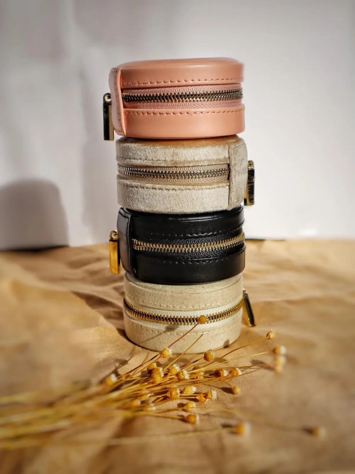 Ayr - Petite Round Jewellery Case