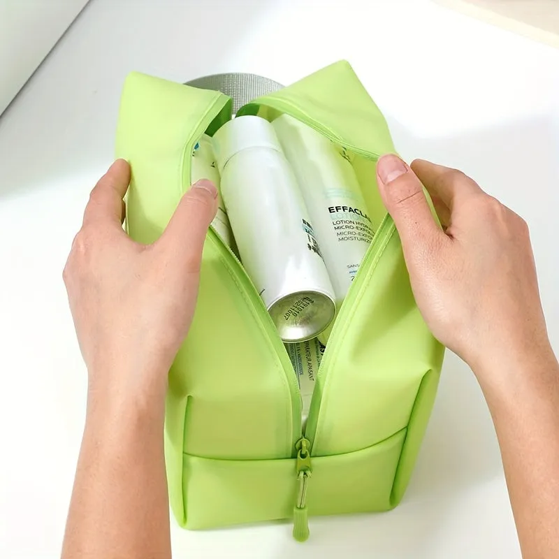 Berkley | Slim and minimalist travel organizer with multiple compartments