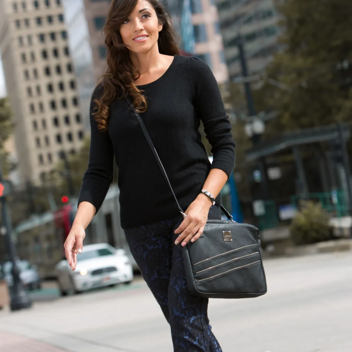Black Zipper Laptop Case