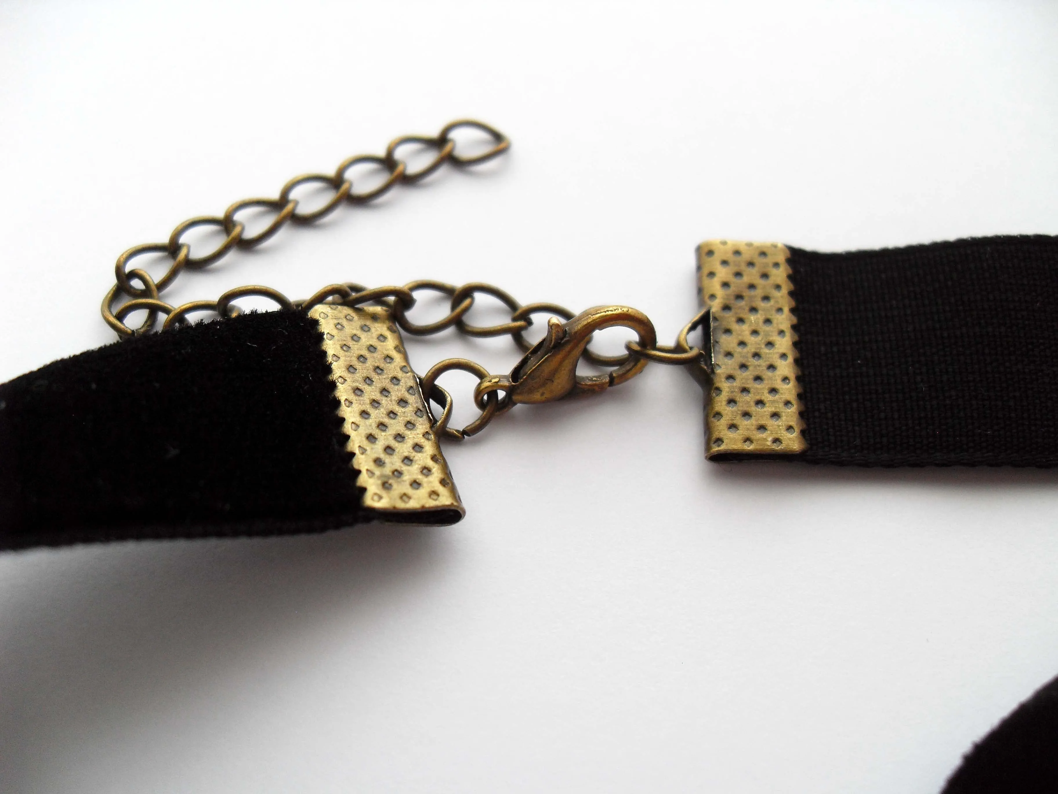 CAT CAMEO CHOKER