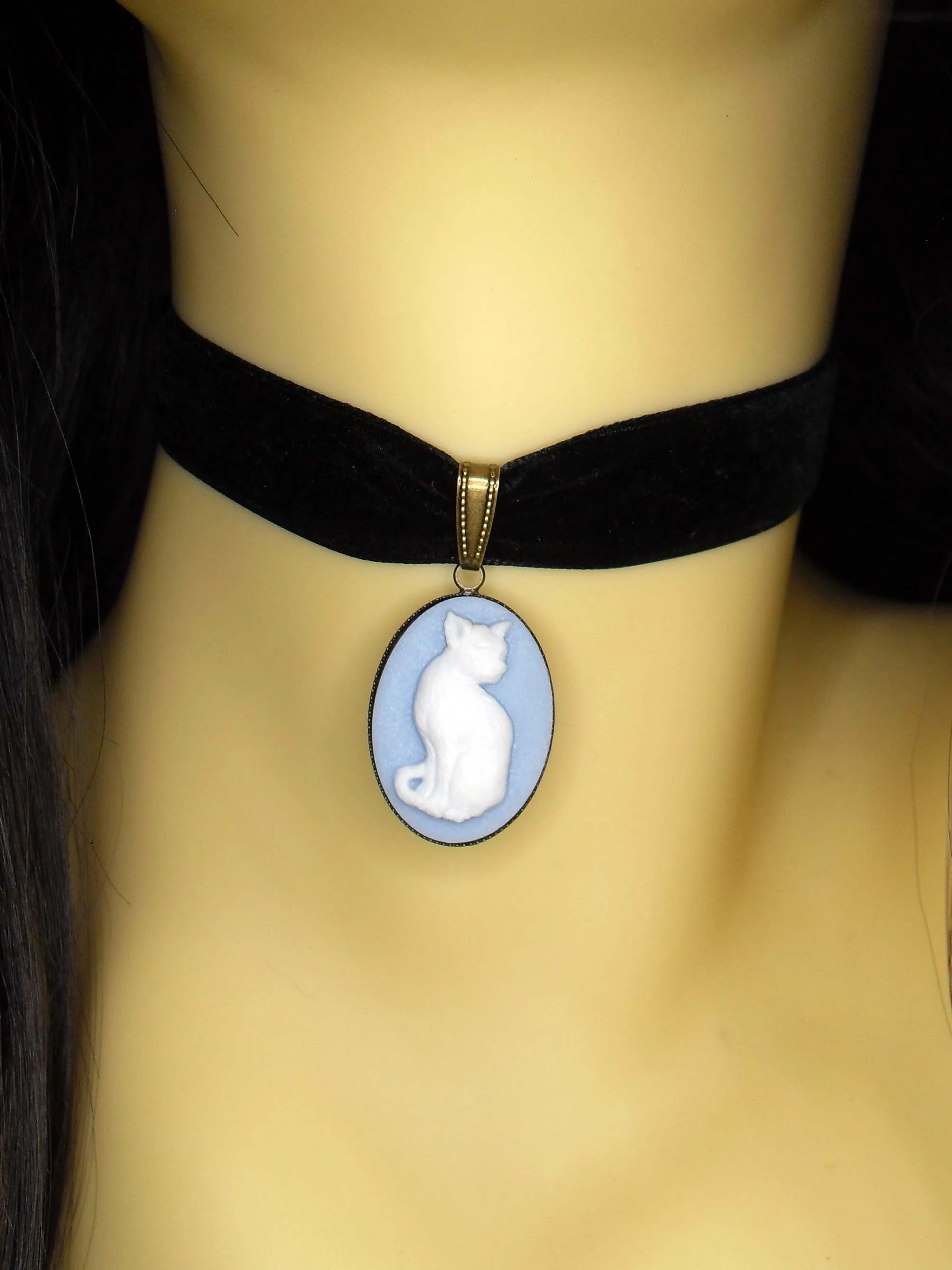 CAT CAMEO CHOKER