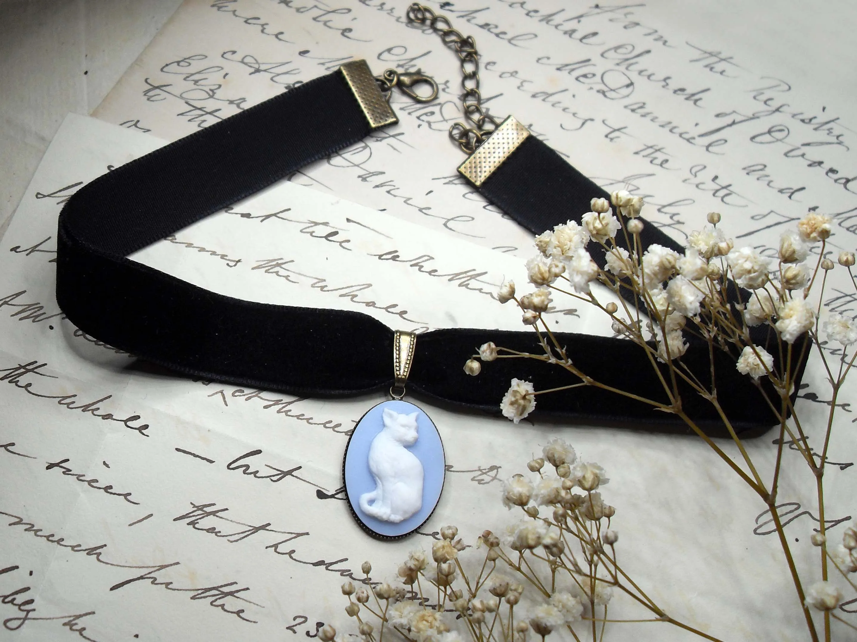 CAT CAMEO CHOKER