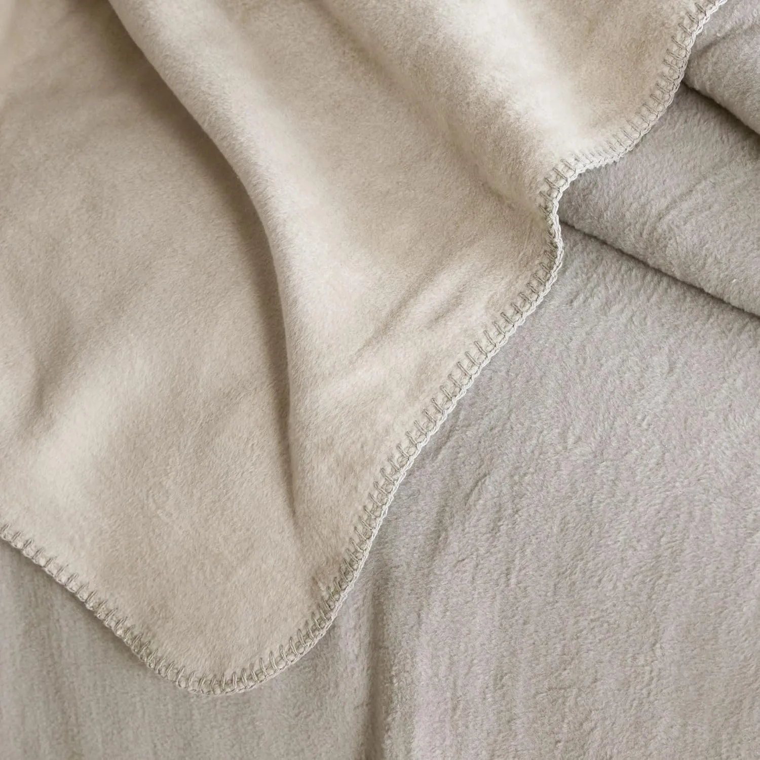 Faro Fleece Grey Blanket, King Size, Grey Solid Pattern