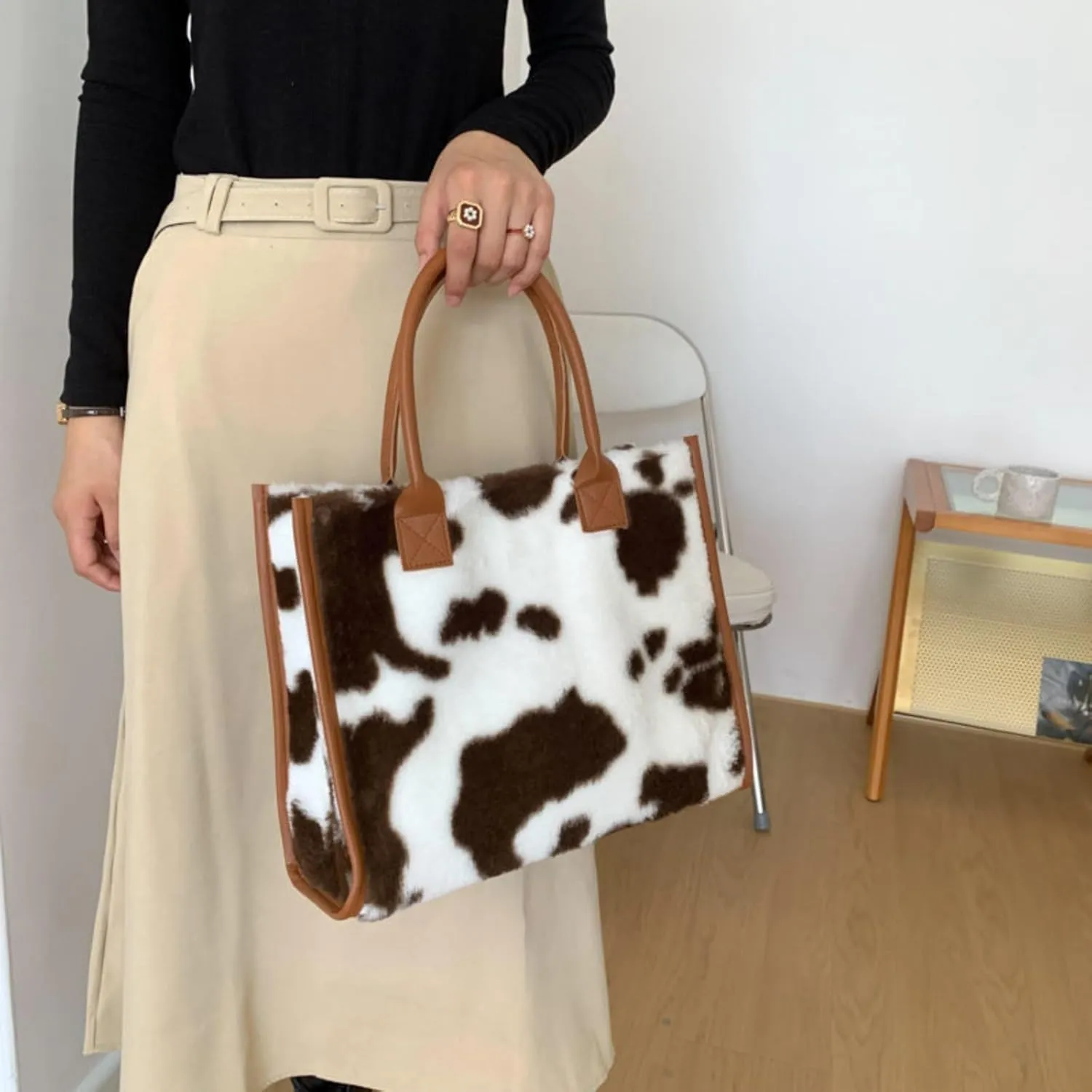 Faux Fur Large Tote Bags for Women Leopard Cow Print Shoulder Bags Purse Y2k Plush Handbags 2000s Streetwear