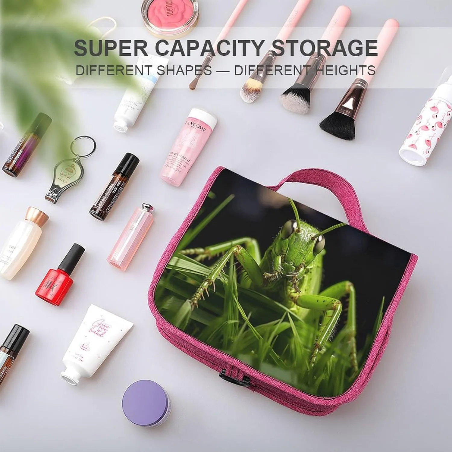 Grasshopper on Grass Travel Toiletry Bag for Women,Hanging Toiletry Organizer with Hook, Makeup Bag Travel Organizer for Shampoo,Toiletriesl