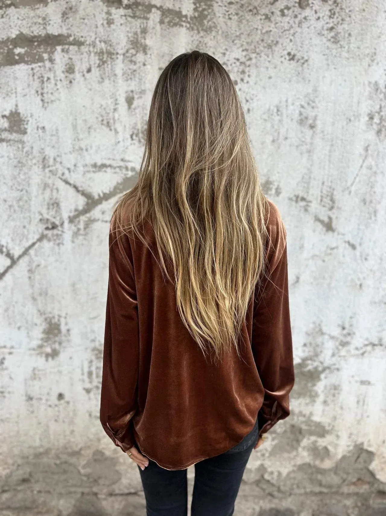 Kaya – Elegant Velvet Blouse
