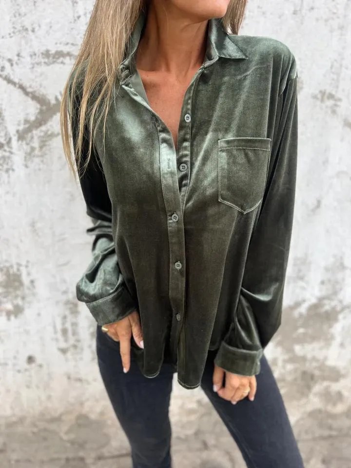 Kaya – Elegant Velvet Blouse
