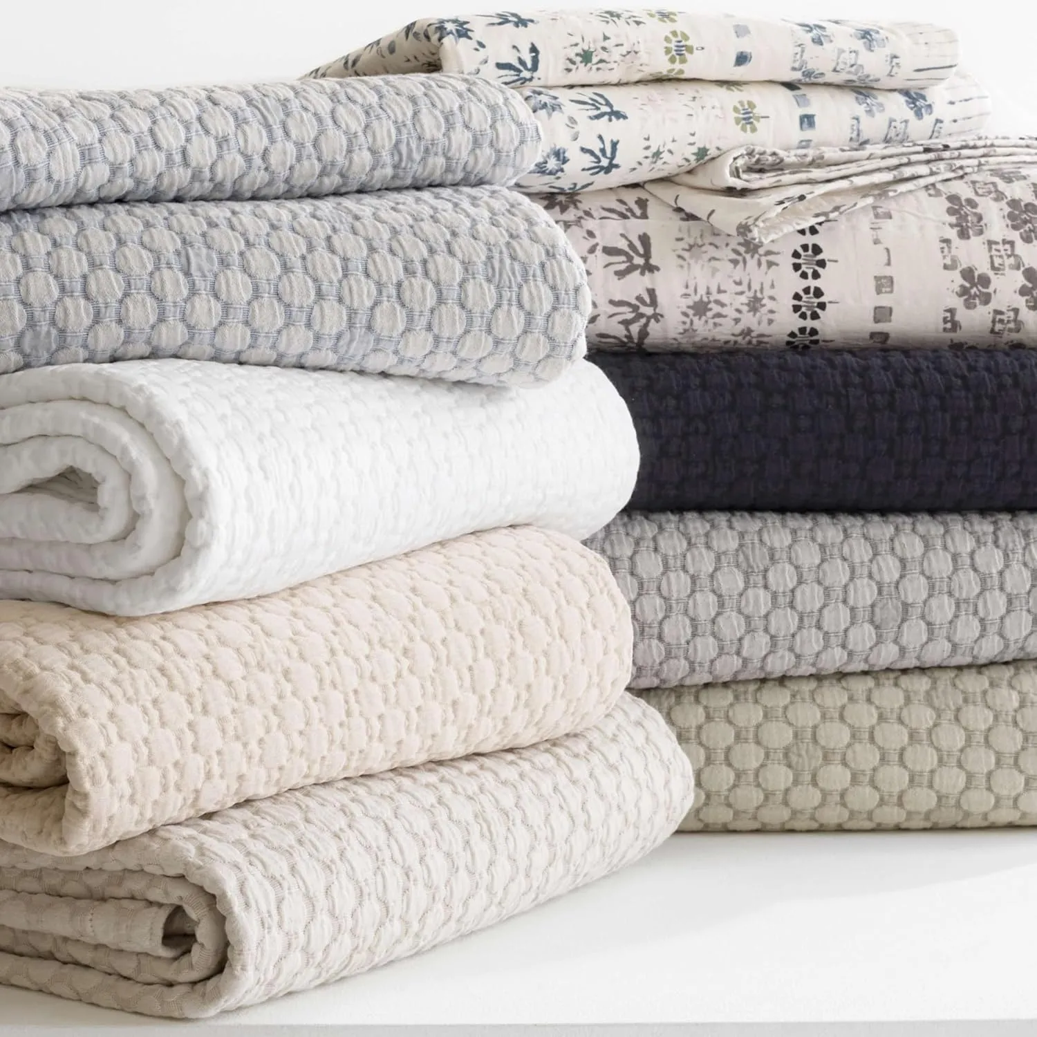 Lodi Blue Matelasse Coverlet, Queen Size, Blue Solid Pattern