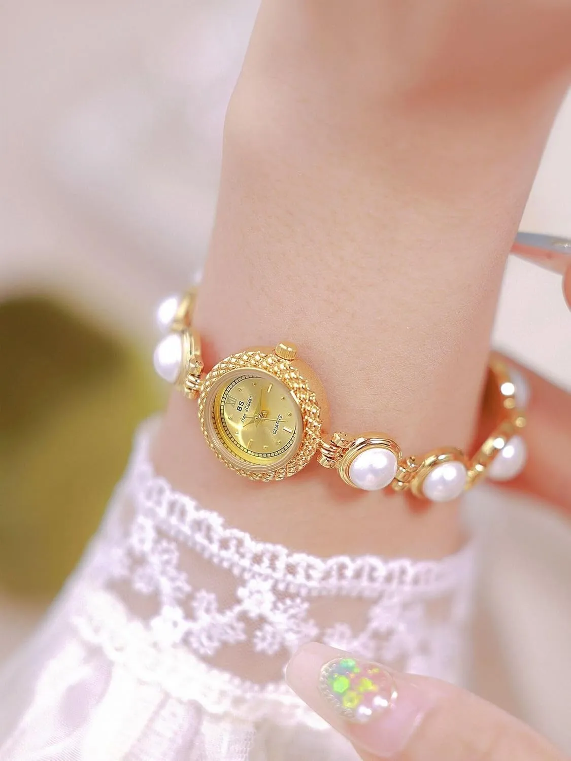 MASTOP Women's Dainty Pearl Bracelet Watch Elegant Quartz Analog Vintage Gold and Silver Watches Waterproof Wristwatch for Dress Party Christmas Gift
