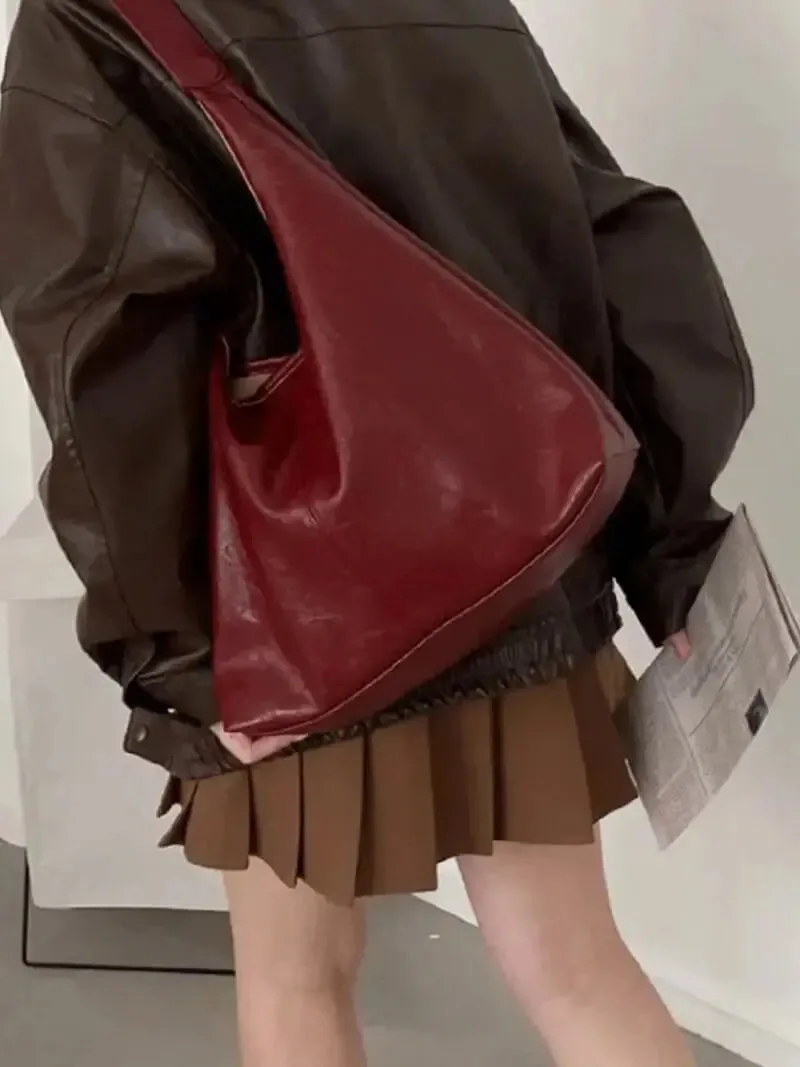 Modern Faux Leather Hobo Bag – Sleek and Versatile
