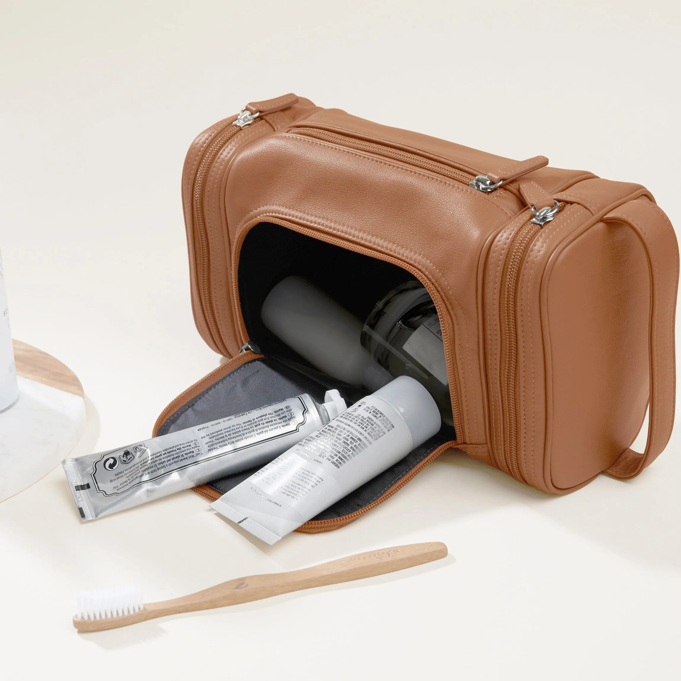 Multi Pocket Toiletry Bag Cognac
