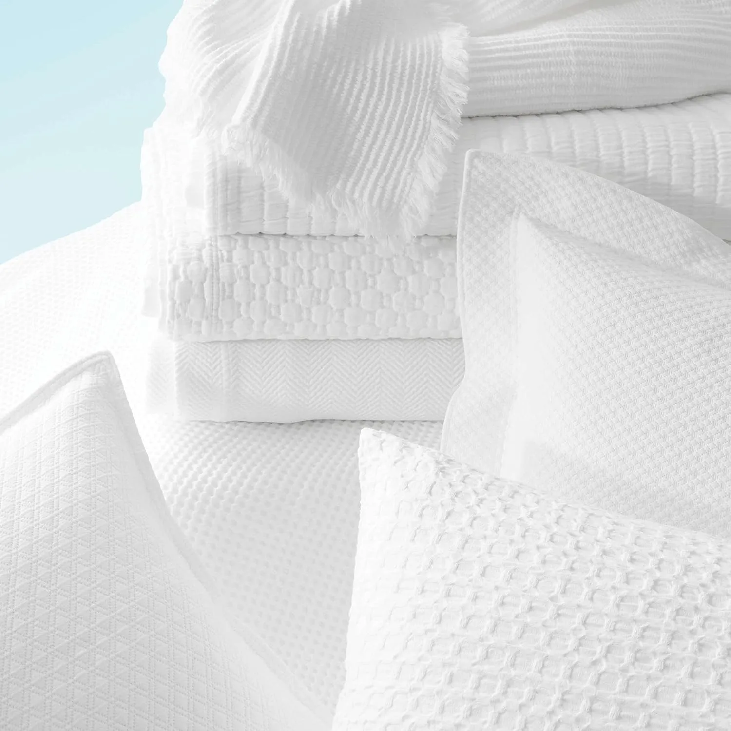 Petite Trellis White Matelasse Coverlet, Queen Size, White Solid Pattern