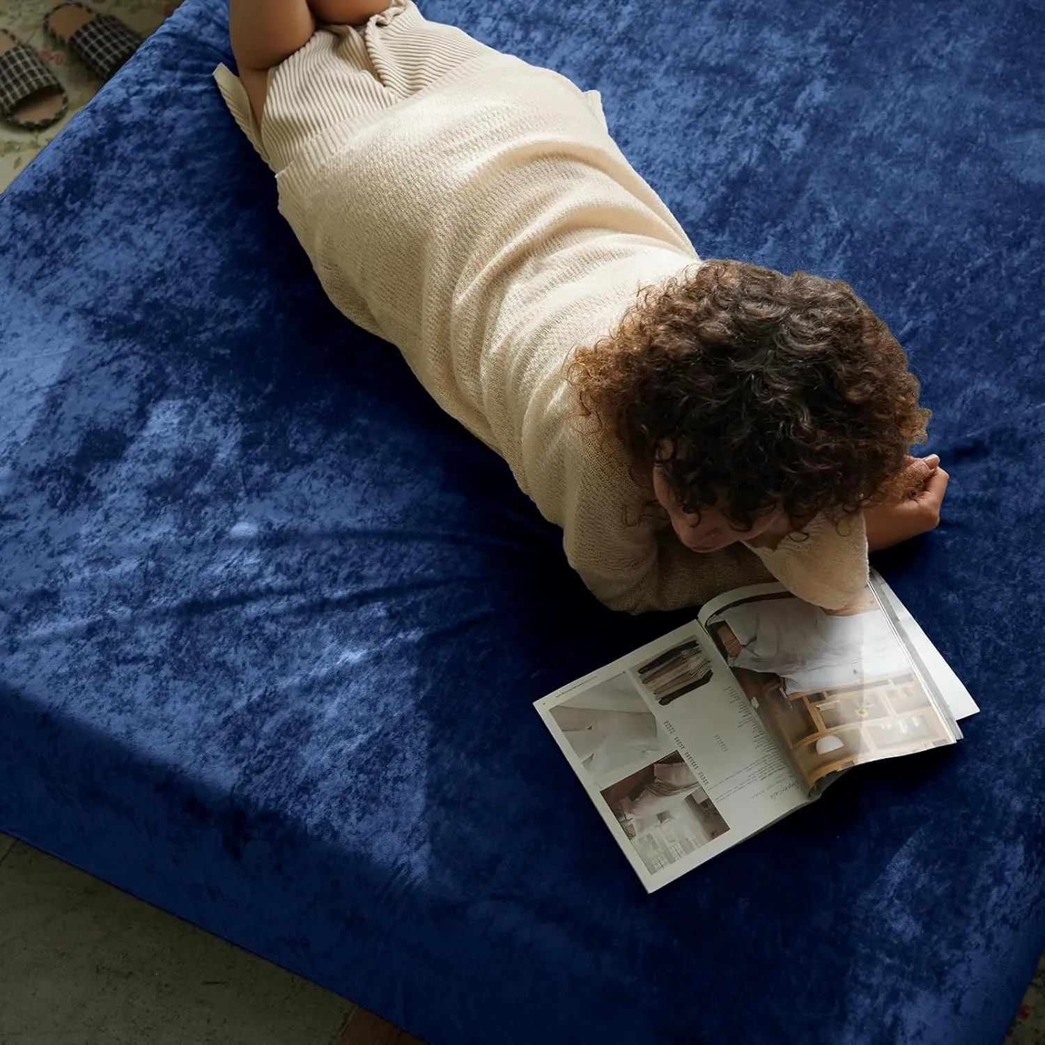 PHF Truly Velvet Fitted Sheet Only Queen Size, Luxury Super Soft Cozy Comfy Fleece Bottom with 15" Deep Pocket,Suitable for Fall Winter and Spring, No Pillowcases, Navy Blue