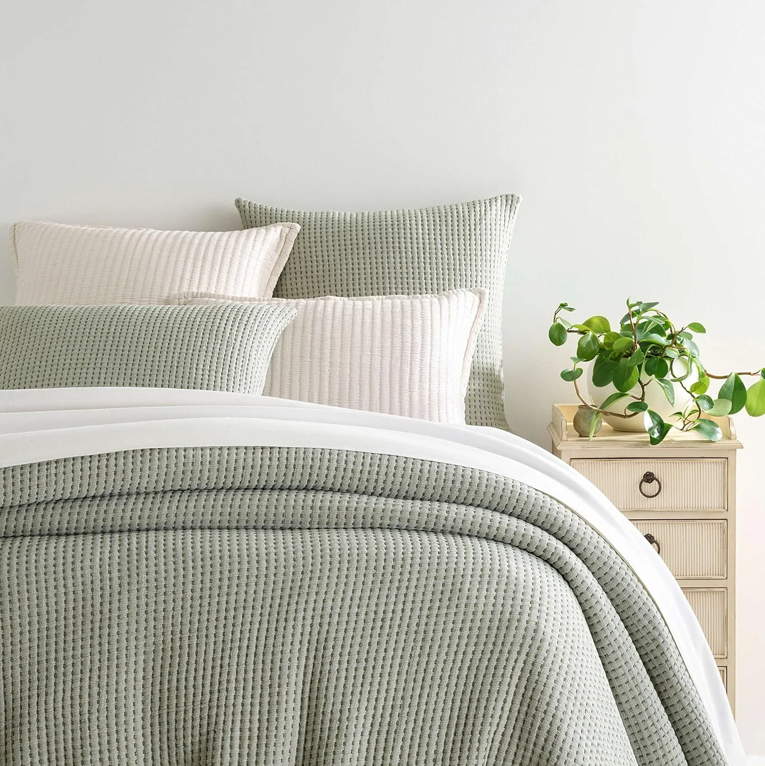 Pick Stitch Evergreen Matelasse Pillow Sham, King Size, Green Solid Pattern