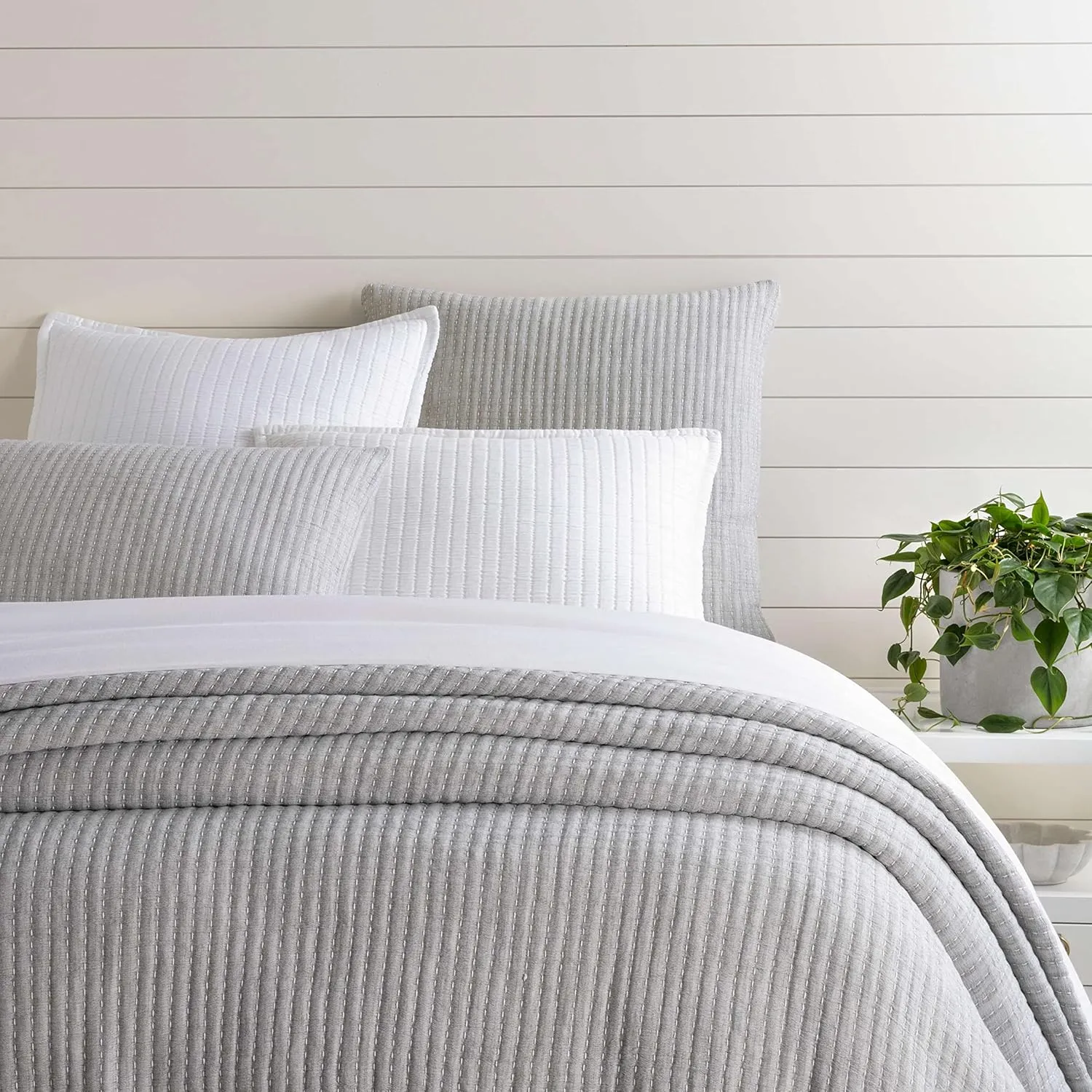 Pick Stitch Grey Matelasse Coverlet, Twin Size, Grey/White Solid Pattern