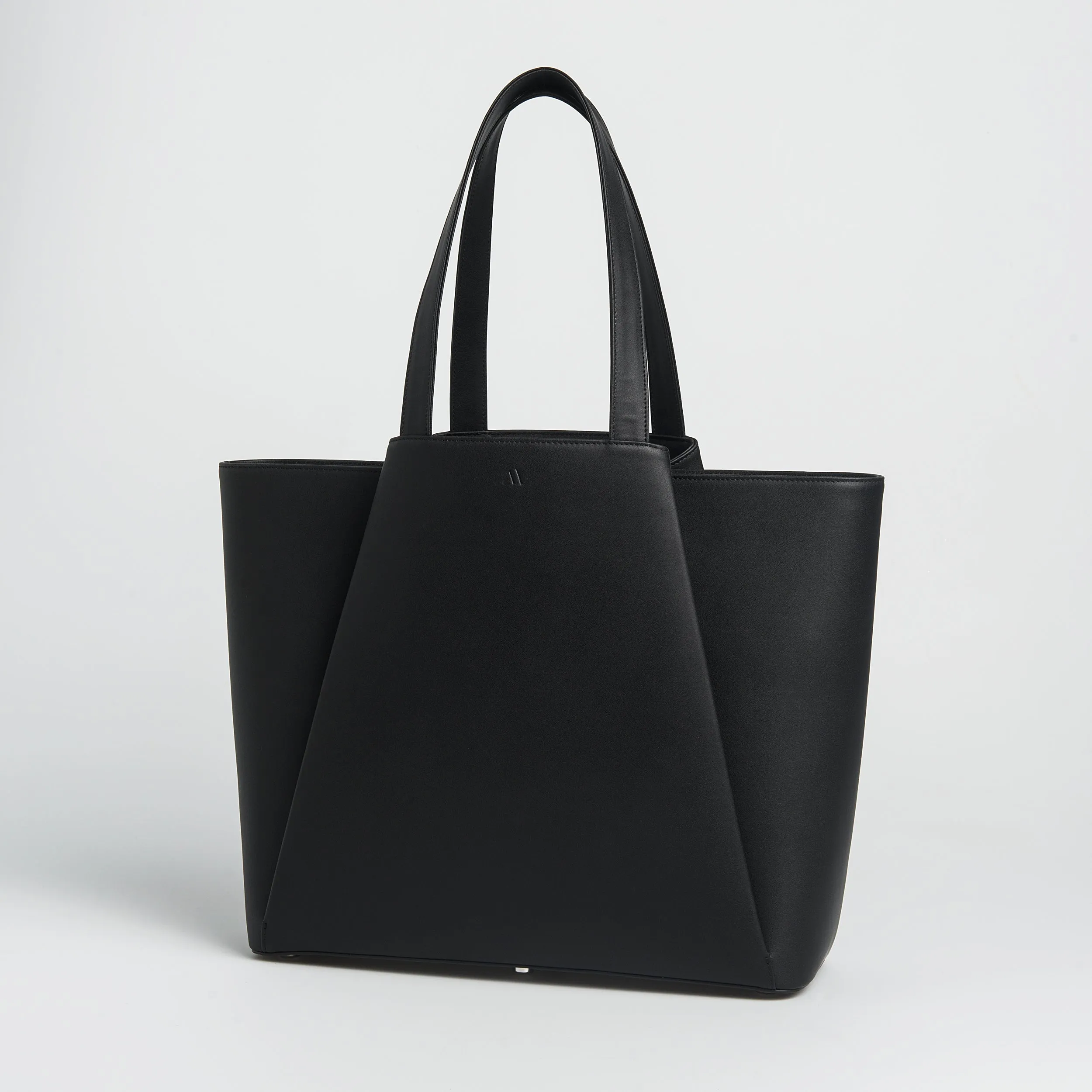 Pyramid - black