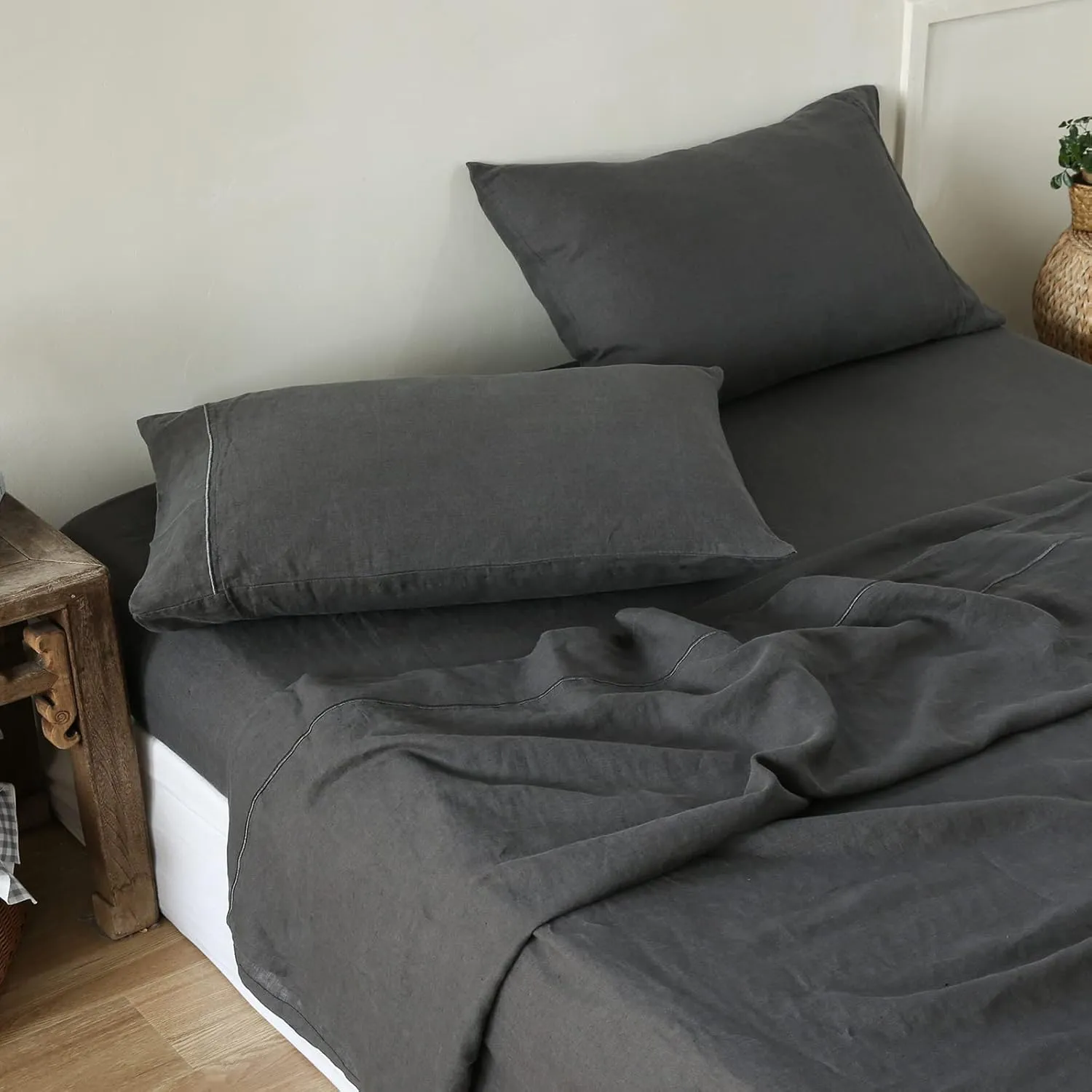 Simple&Opulence 100% Pure Linen Sheet Set Queen Size, Natural French Flax Solid Color 4 Pcs Washed Breathable, Farmhouse Bedding (1 Flat Sheet,1 Fitted Sheet,2 Pillowcases)-Embroidery Dark Grey