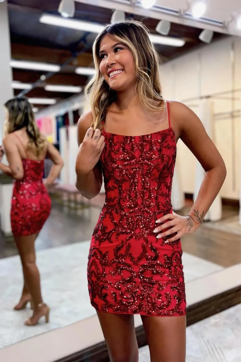 Sparkly Sequin Tight Homecoming Dresses Short for Teens 2024 Spaghetti Straps Square Neck Prom Party Gowns