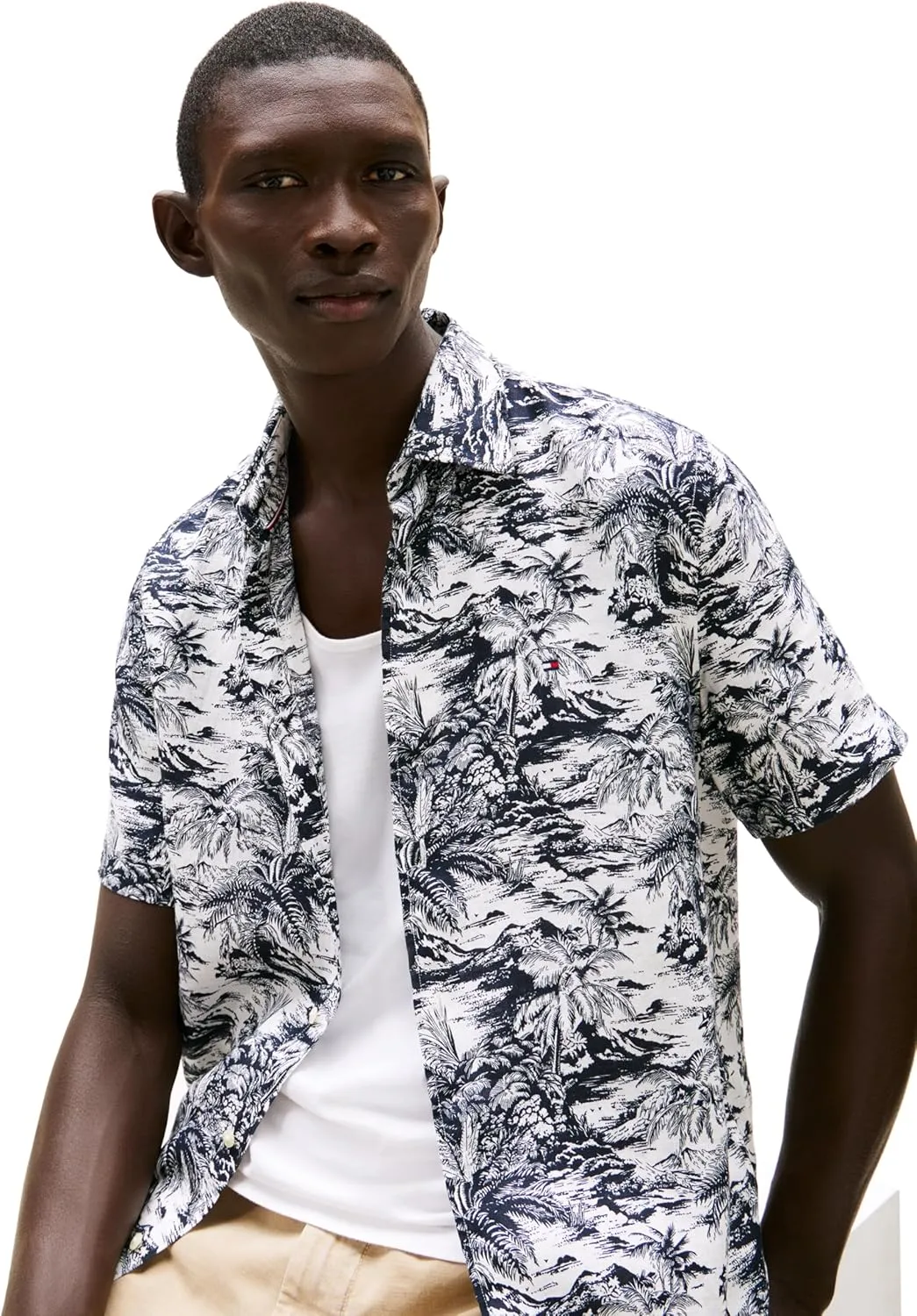 Tommy Hilfiger Men's Short Sleeve Casual Linen Button Down Shirts in Regular Fit