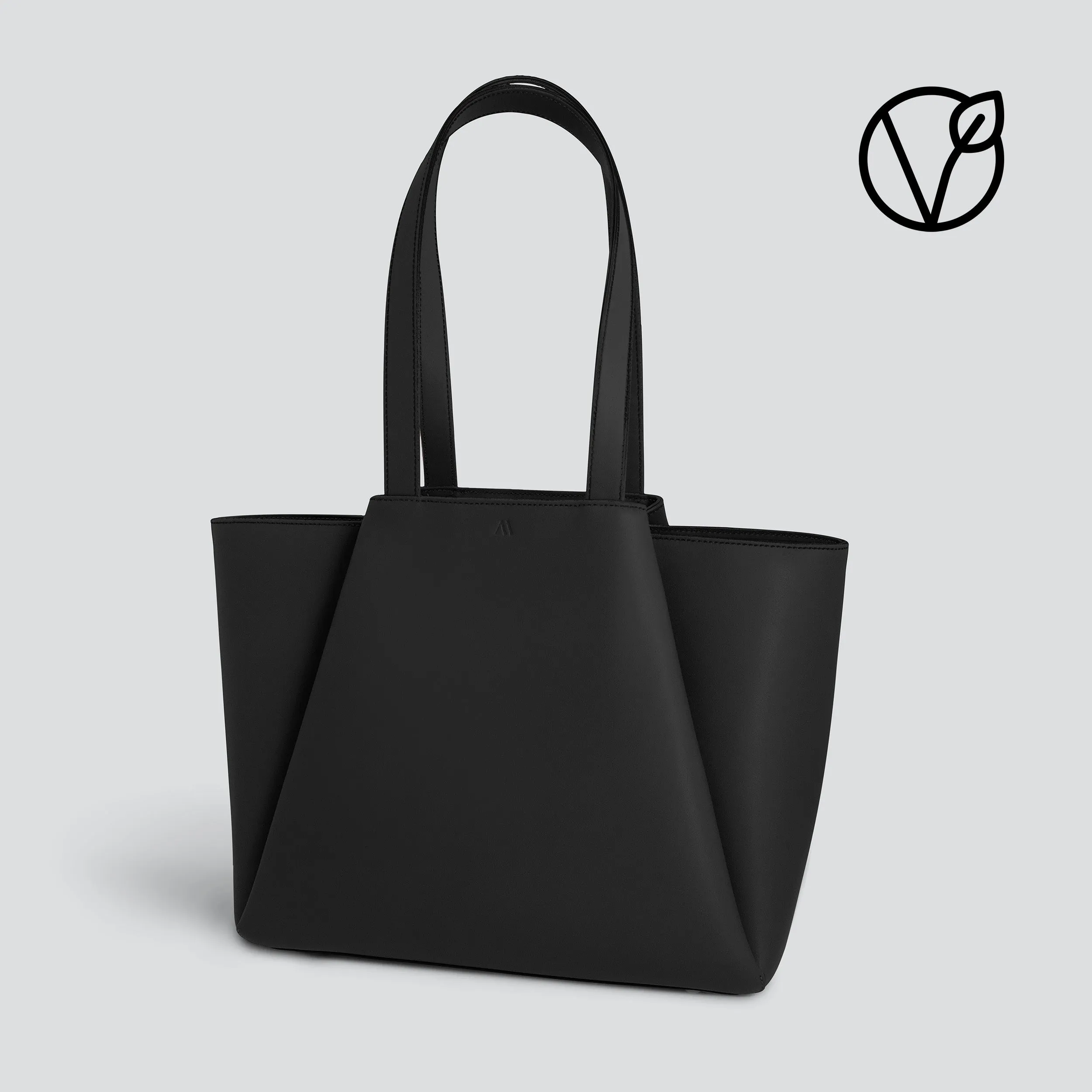 Vegan Midi Pyramid - black