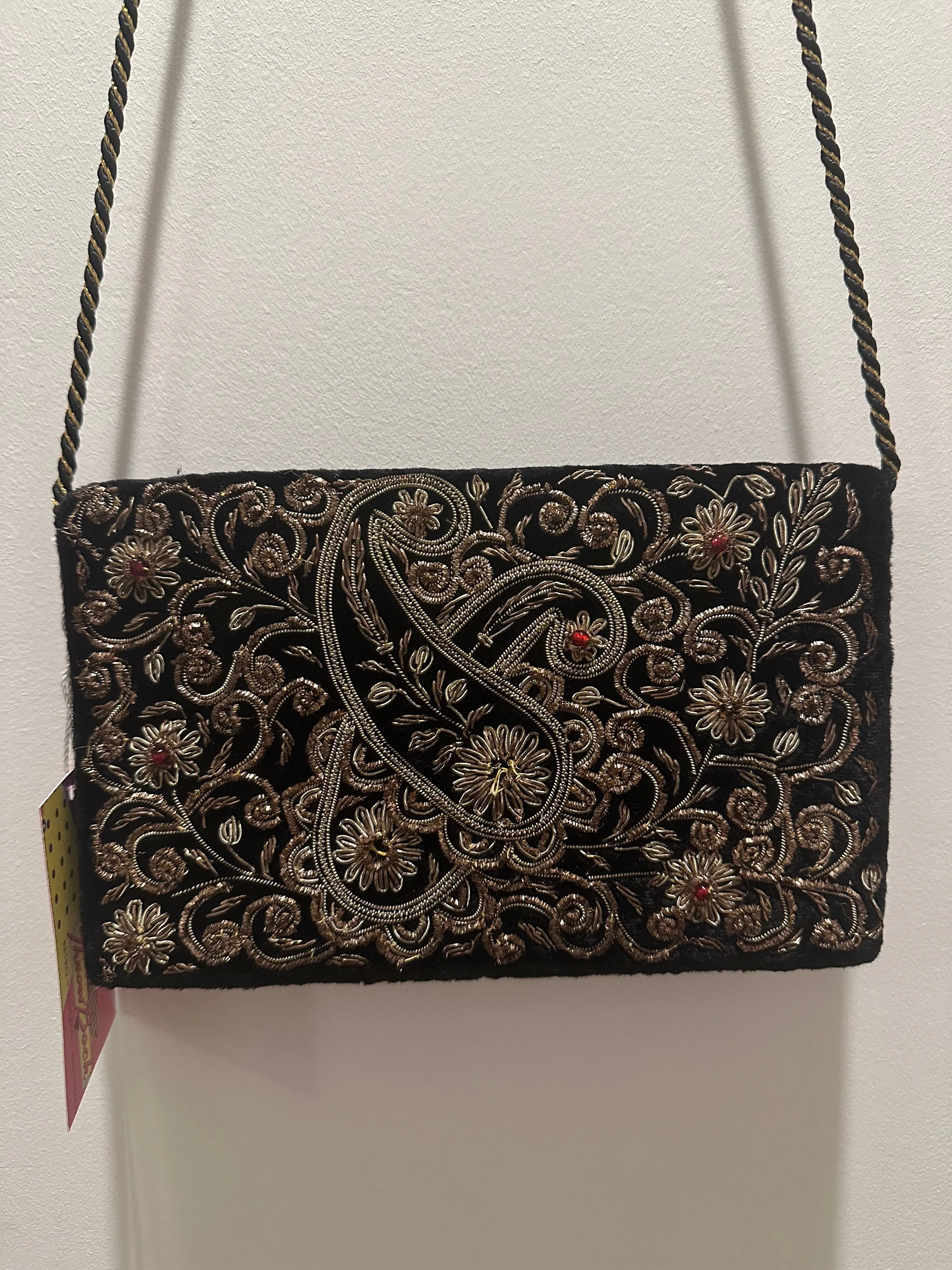 Vintage 50s embellished handbag. Black velvet bag. Evening/ glam.