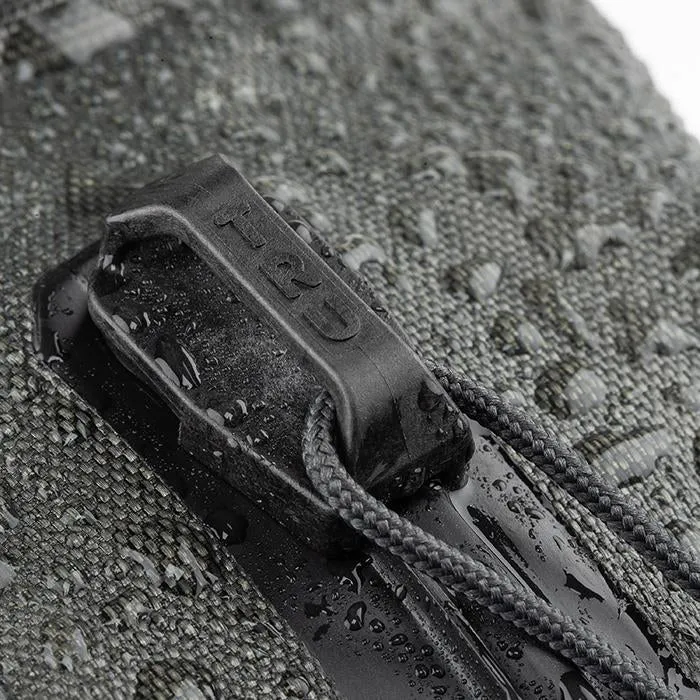 WATERPROOF TOILETRY BAG