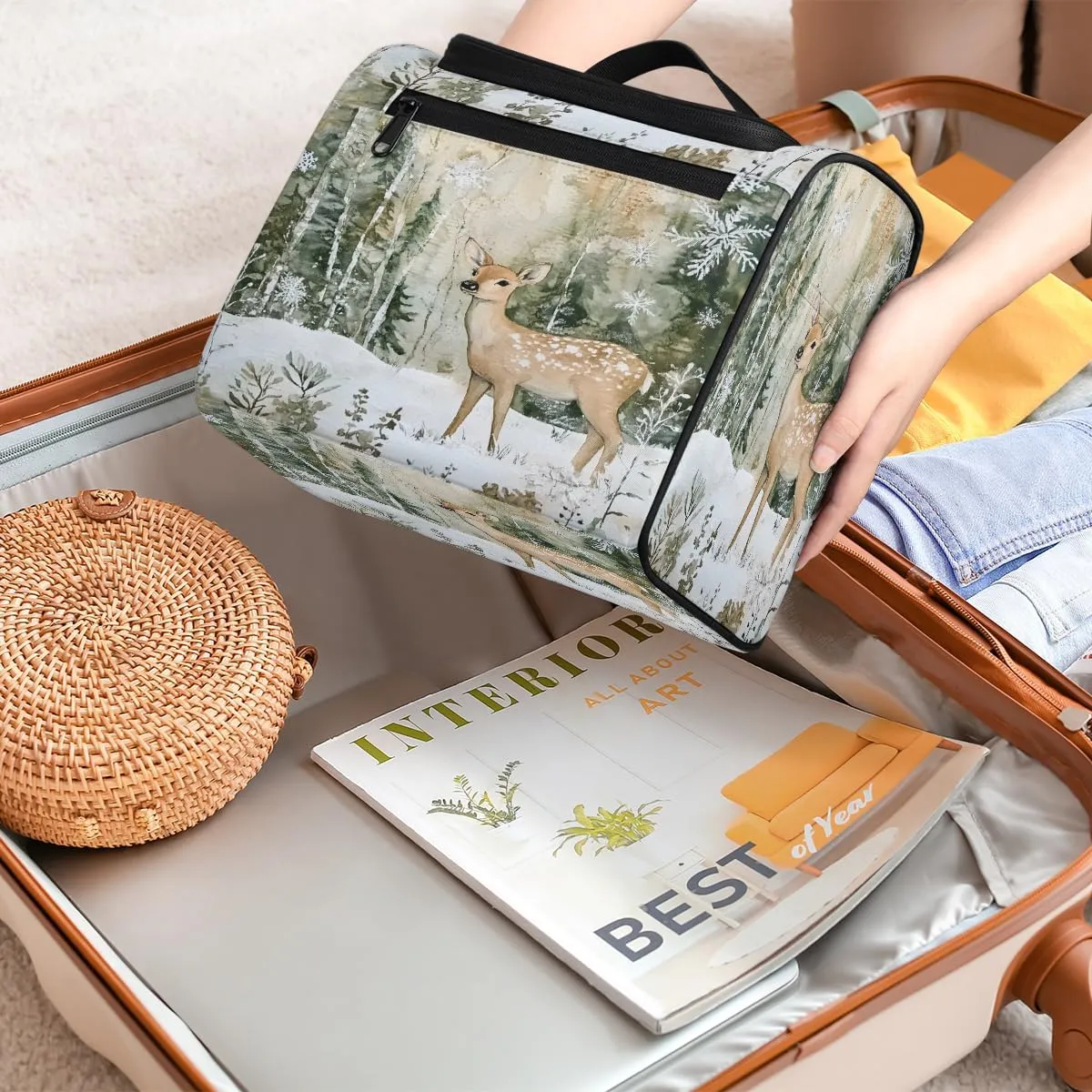 Winter Wonderland Deer Snowflakes Travel Toiletry Bag for Men and Women, Large Hanging Makeup Bag Organizer Toiletries Bag for Travel, Cosmetic Bag with Handle