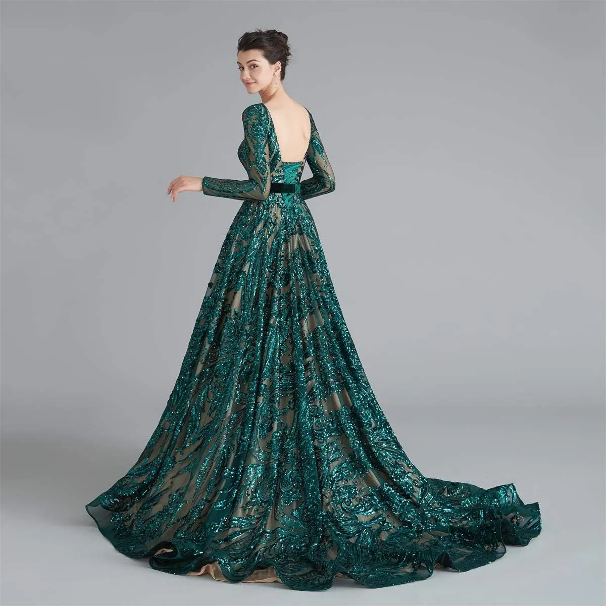 Women's Sequin Long Sleeves Formal Evening Dress Luxurious Chapel Train Prom Party Gowns