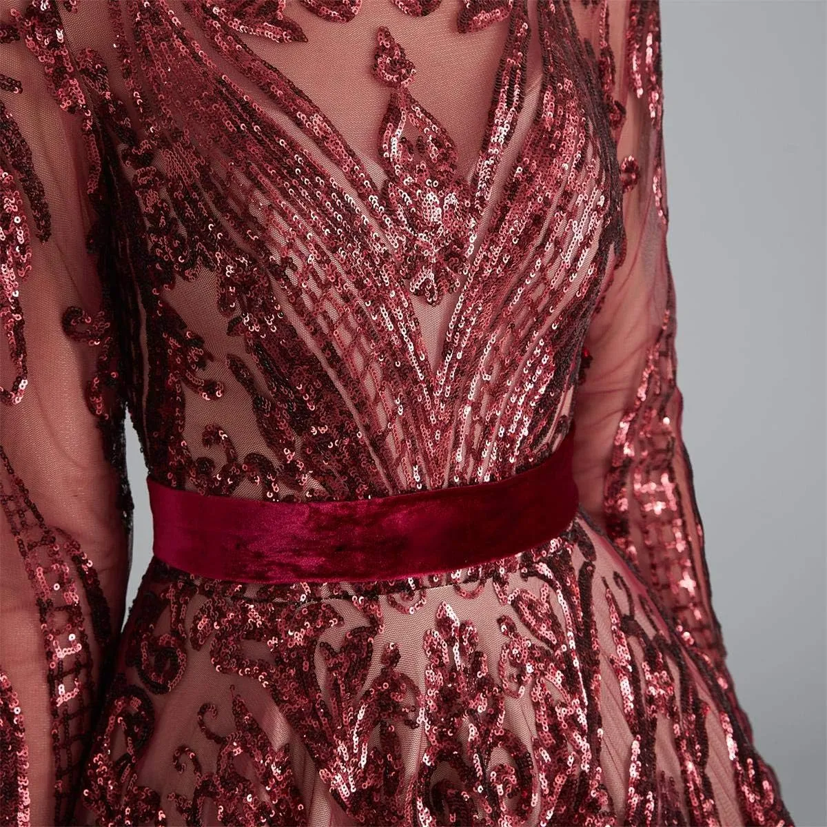 Women's Sequin Long Sleeves Formal Evening Dress Luxurious Chapel Train Prom Party Gowns