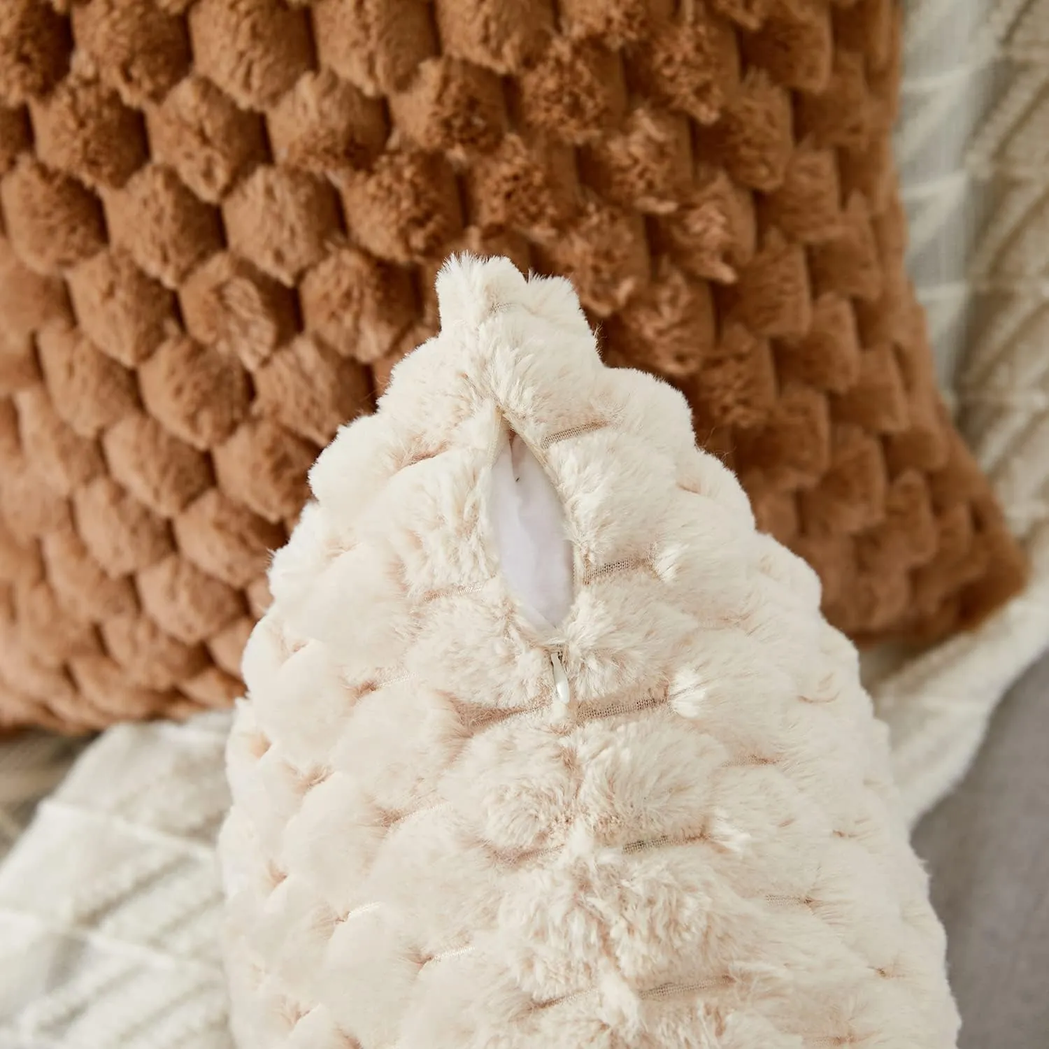 Yaertun Pack of 2 Super Soft Cozy Decorative Throw Pillow Covers Fuzzy Plush Faux Fur Luxury Cushion Cover Pillowcase for Sofa Couch Bed Livingroom 16x16 Inch Beige